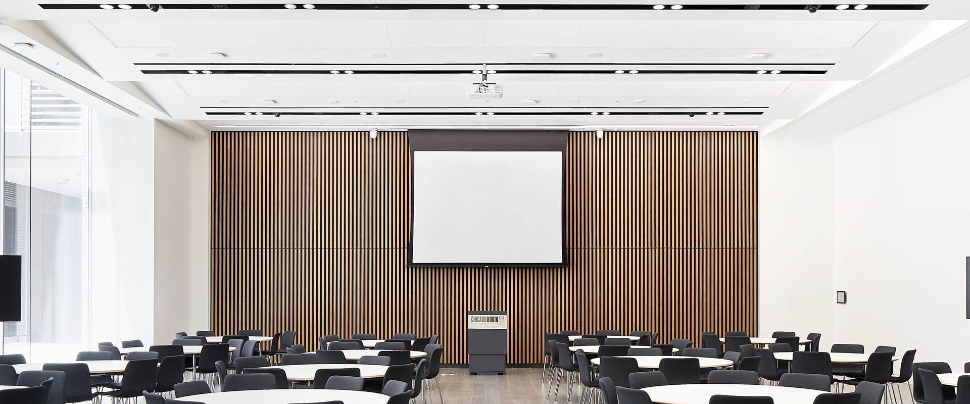 University of Chicago Booth School of Business — Student Space